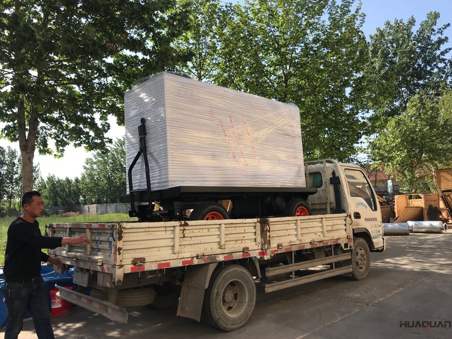 8月27日，一臺60kw移動拖車水泵機組從華全動力順利發往山東省