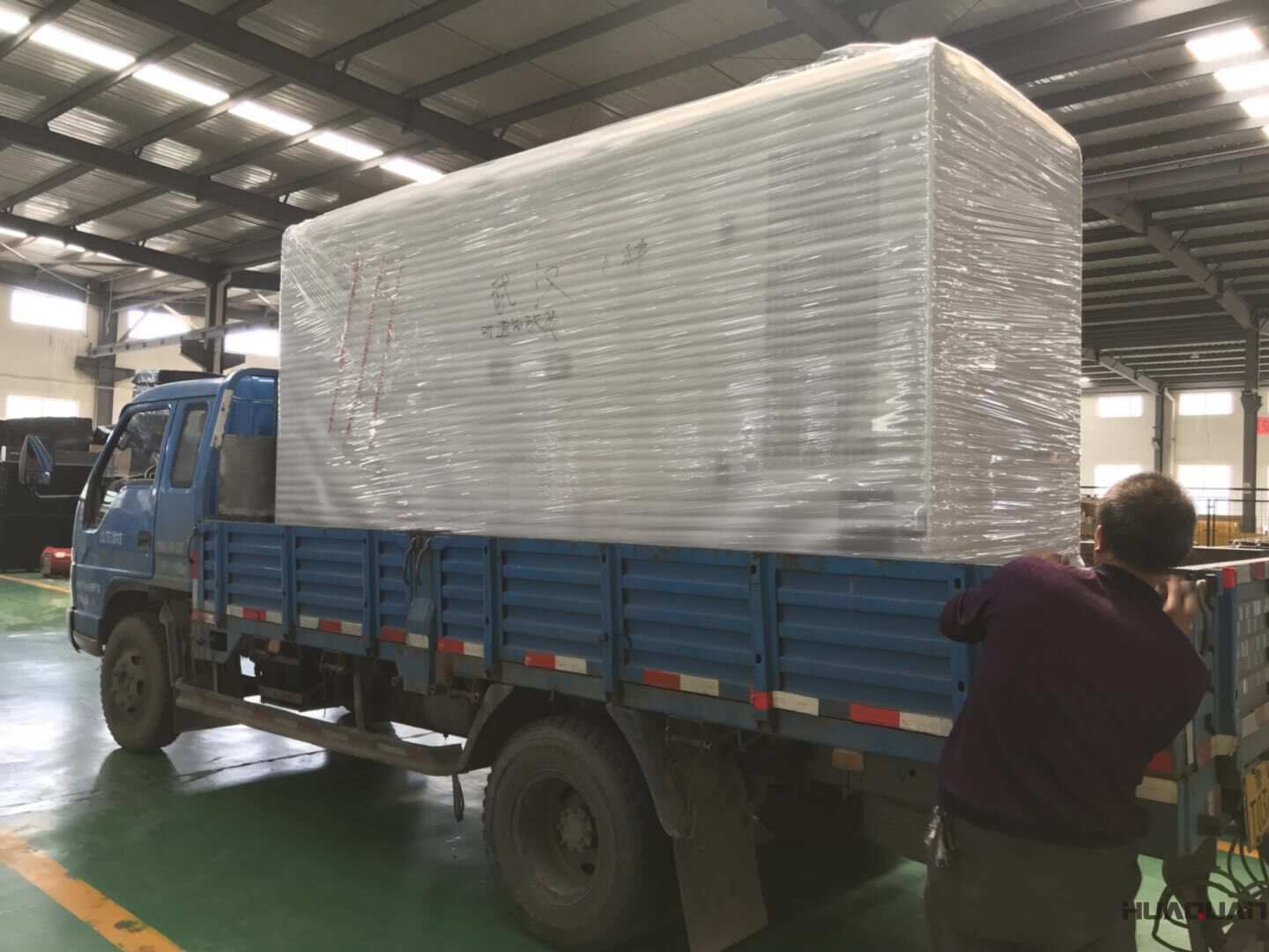 發(fā)貨了！9月8日一臺100kw靜音箱型柴油發(fā)電機組已發(fā)往廣東