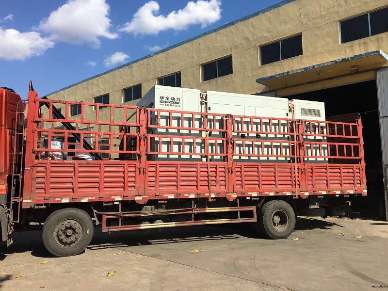 河北省的畢先生訂購的800kw靜音箱柴油發(fā)電機組和120kw標配柴油發(fā)電機組于10月17日順利發(fā)貨